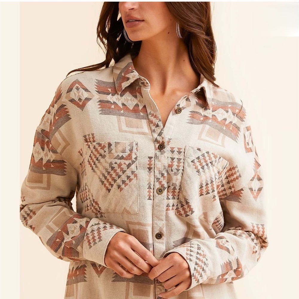 BKE Aztec Boyfriend Shirt Cream Multi Color size Medium